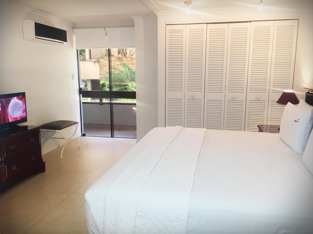 Apart Hotel Toborochi Санта-Крус-де-ла-Сьерра Экстерьер фото